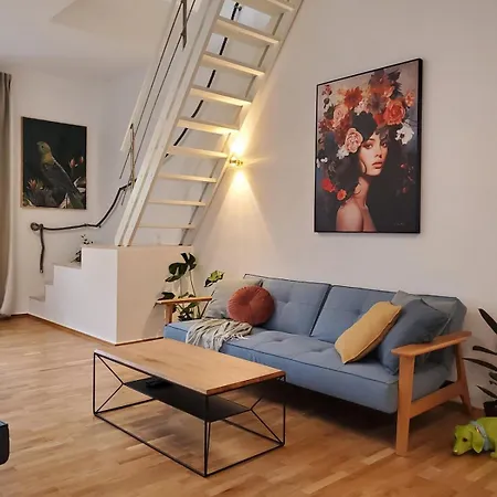Aussergewoehnliche Familien- Und Hundefreundliche Maisonette-wohnung Im Historischen Jagdschloessl - Keine Monteure Beilngries
