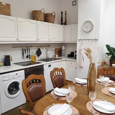 Aussergewoehnliche Familien- Und Hundefreundliche Maisonette-wohnung Im Historischen Jagdschloessl - Keine Monteure 公寓 *