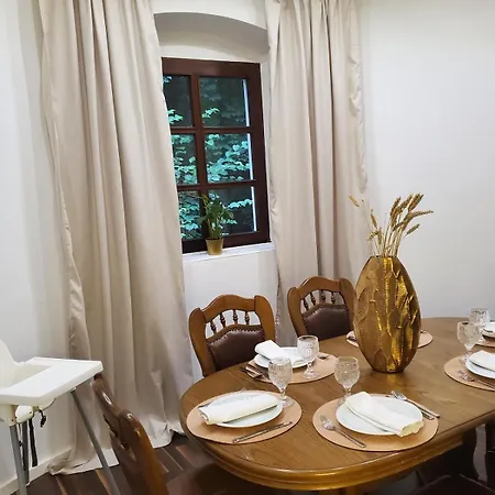 Apartman Aussergewoehnliche Familien- Und Hundefreundliche Maisonette-wohnung Im Historischen Jagdschloessl - Keine Monteure *
