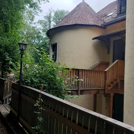 Apartman Aussergewoehnliche Familien- Und Hundefreundliche Maisonette-wohnung Im Historischen Jagdschloessl - Keine Monteure *